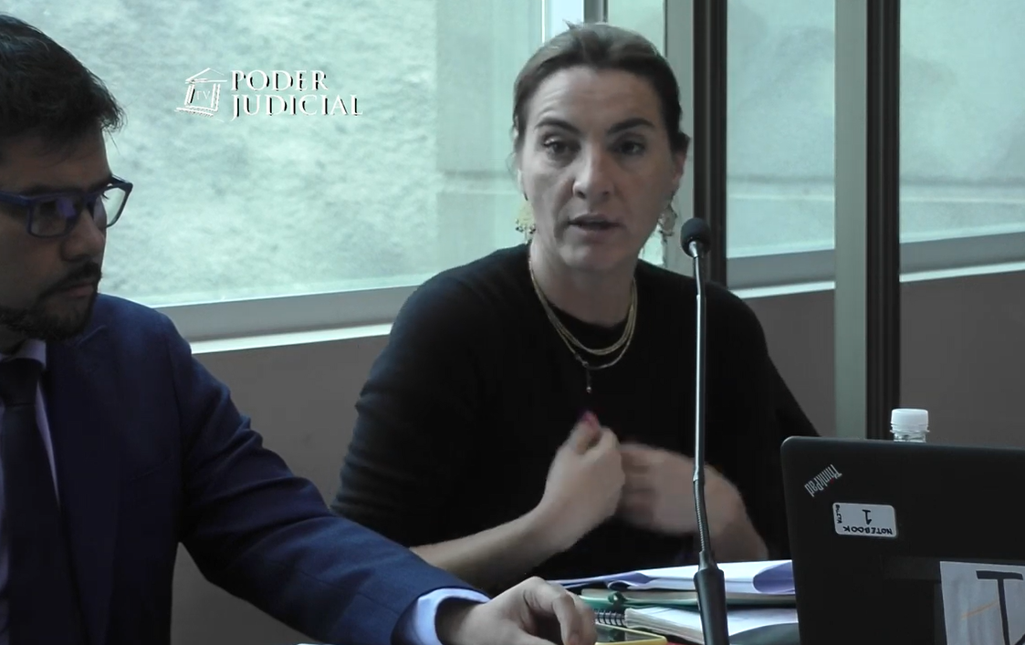 Formalización de John Cobin parte N°3 con fiscalía izquierdista relacionada con juez Pinto con mucha prensa escuchando y arengando miembros de multitud sedienta de sangre llamando a John Cobin asesino Nov 11 2019 thumbnail